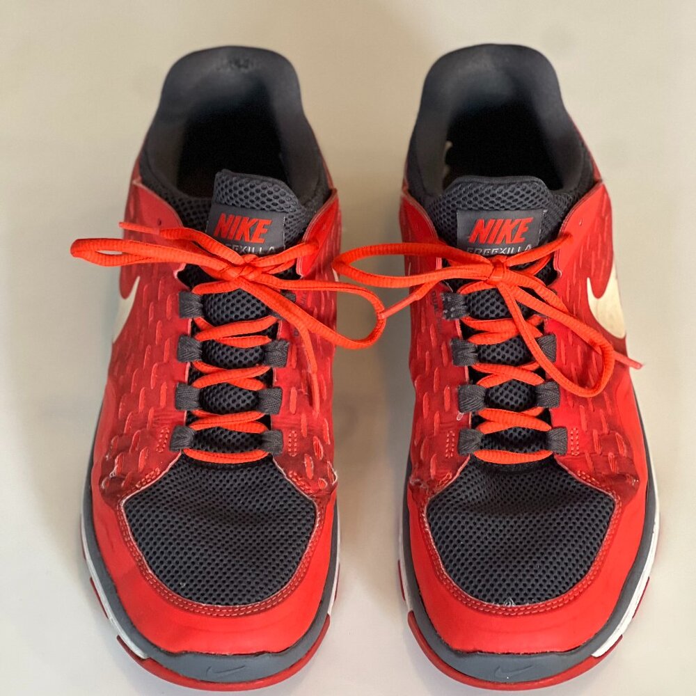 NIKE FREE XILLA TR TEAM GRAY/RED/WHITE 454161 061 MEN SIZE 12.5 M